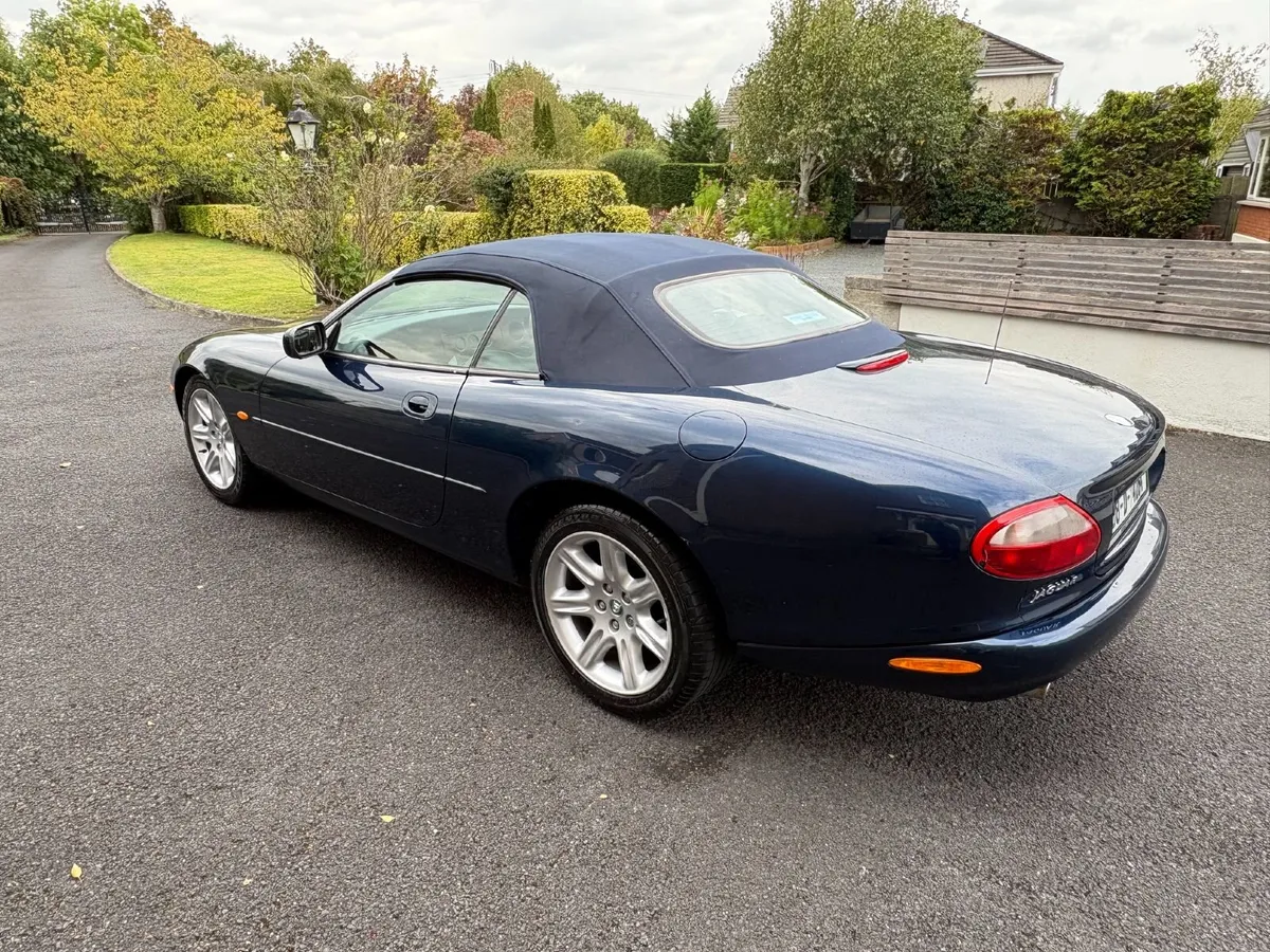 98 Jaguar XK8 Convertible Auti - Image 2