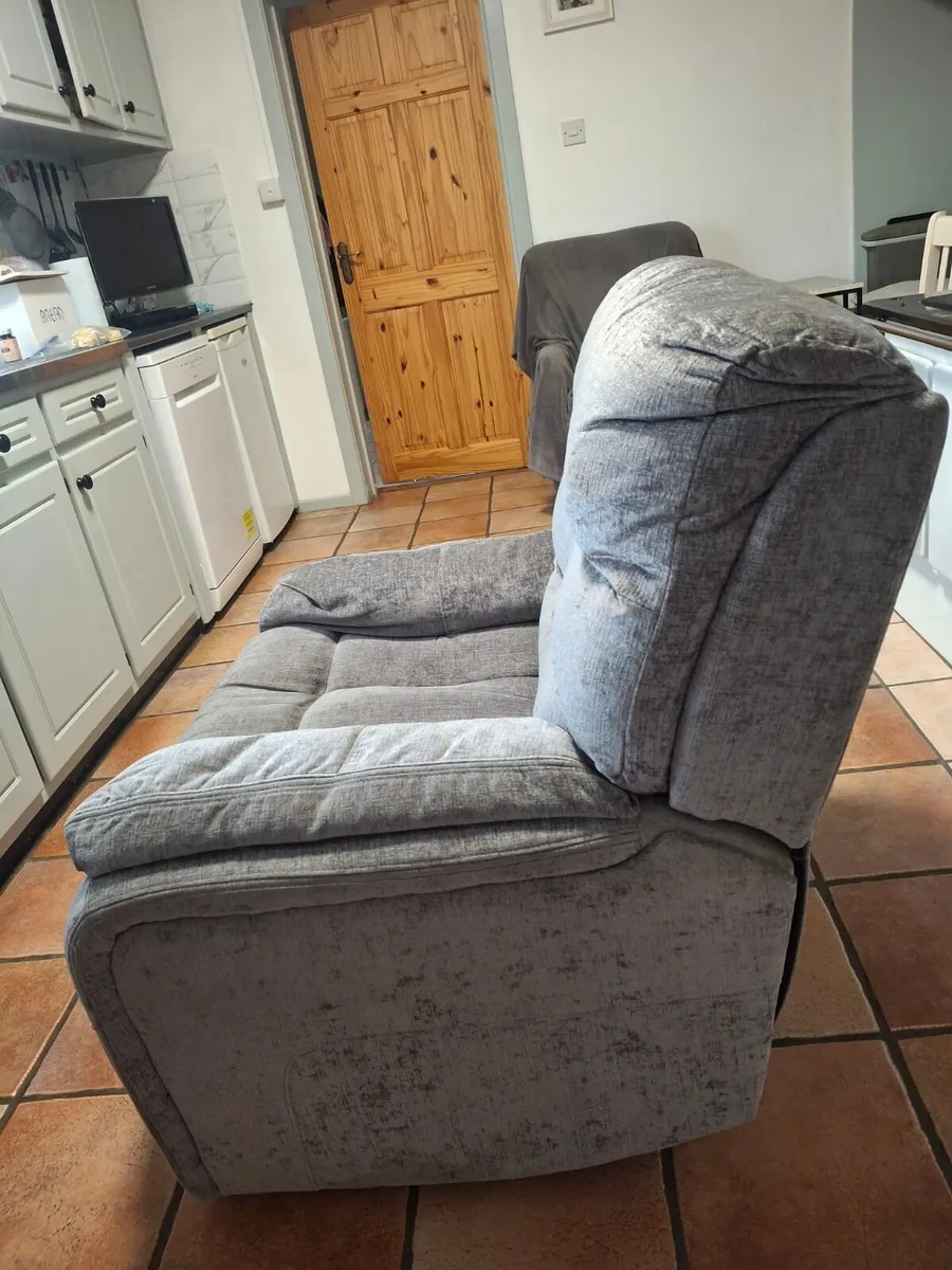 Recliner armchair - Image 2