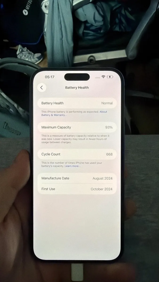 iPhone 16 Plus - Image 4