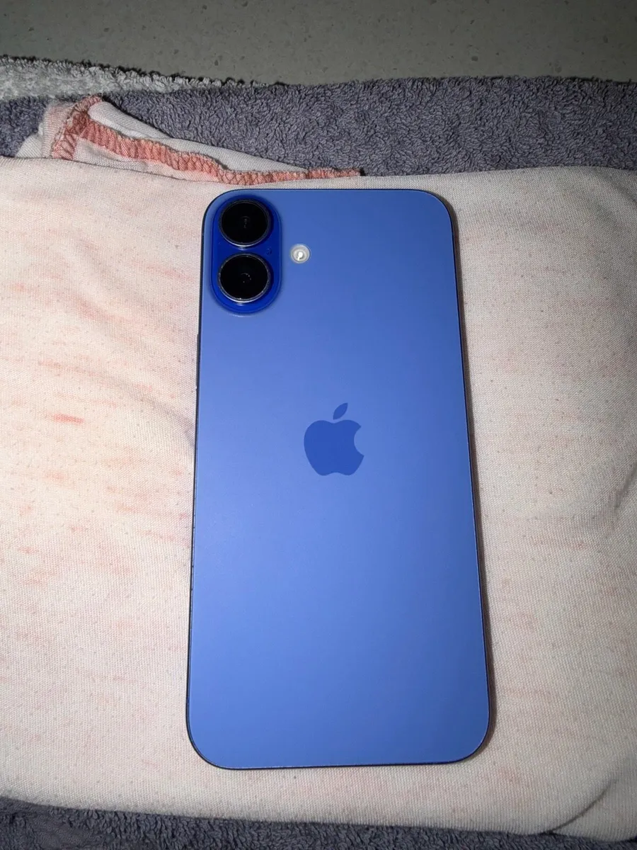 iPhone 16 Plus - Image 2