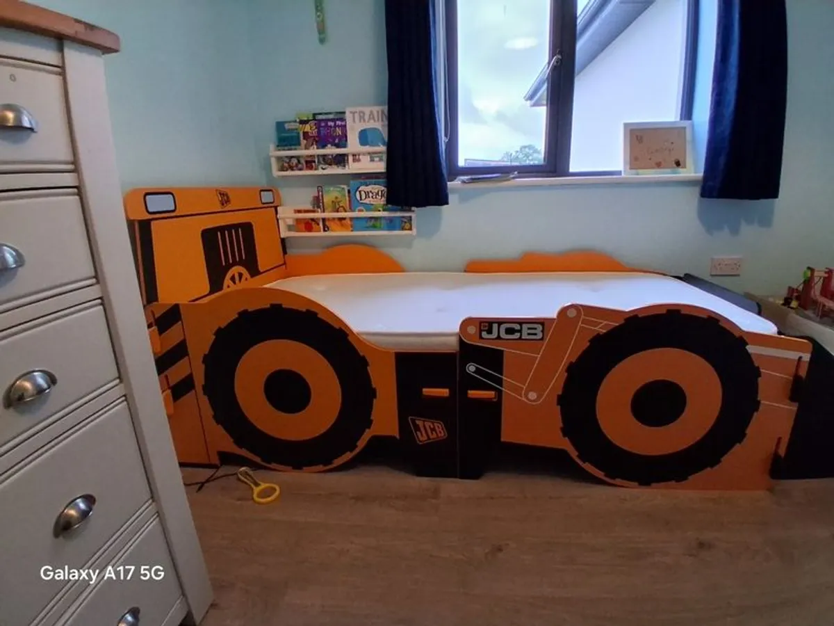 JCB kids bed - Image 2