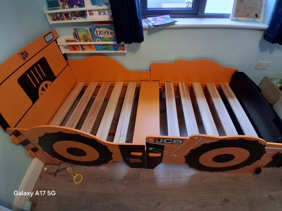 JCB kids bed - Image 3
