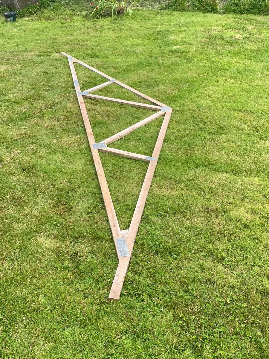 Roof Trusses 14 - Image 1