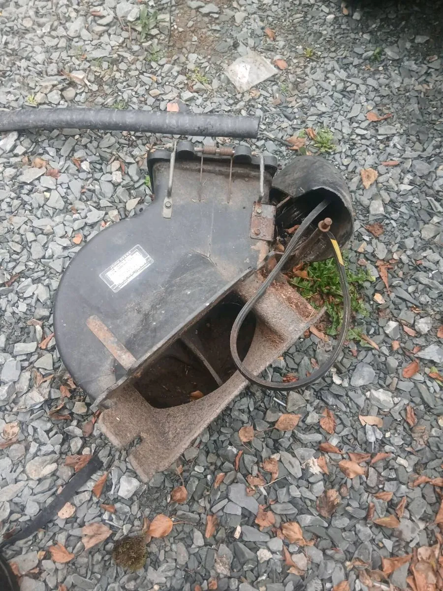 John deere 3 bag powerflow grass collector - Image 2