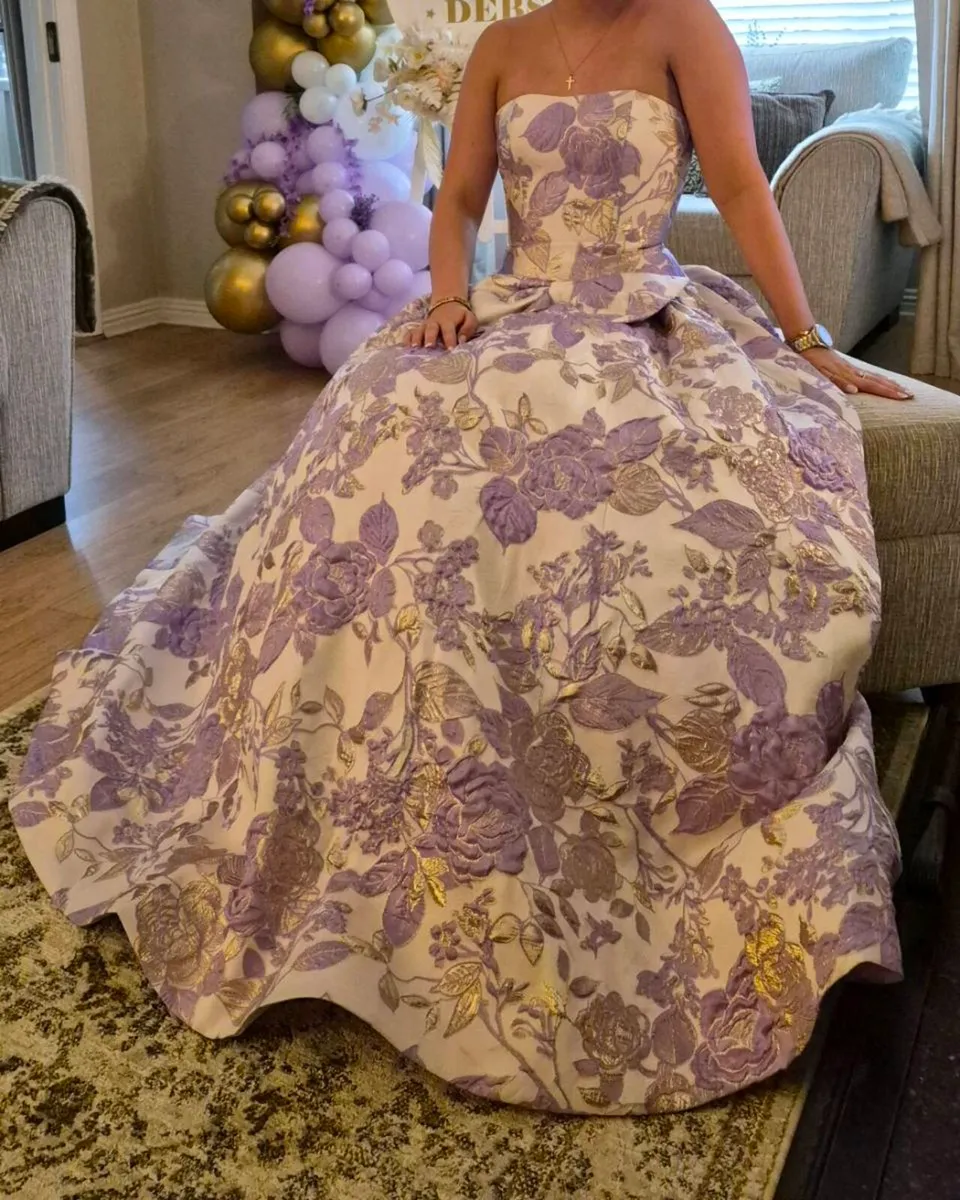 Debs/Proms - Image 1