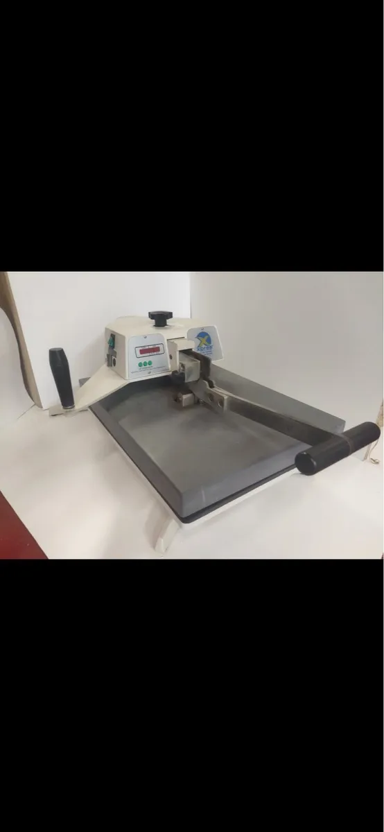 Roland BN-20 Printer\Cutter + Xpres Heat press - Image 4