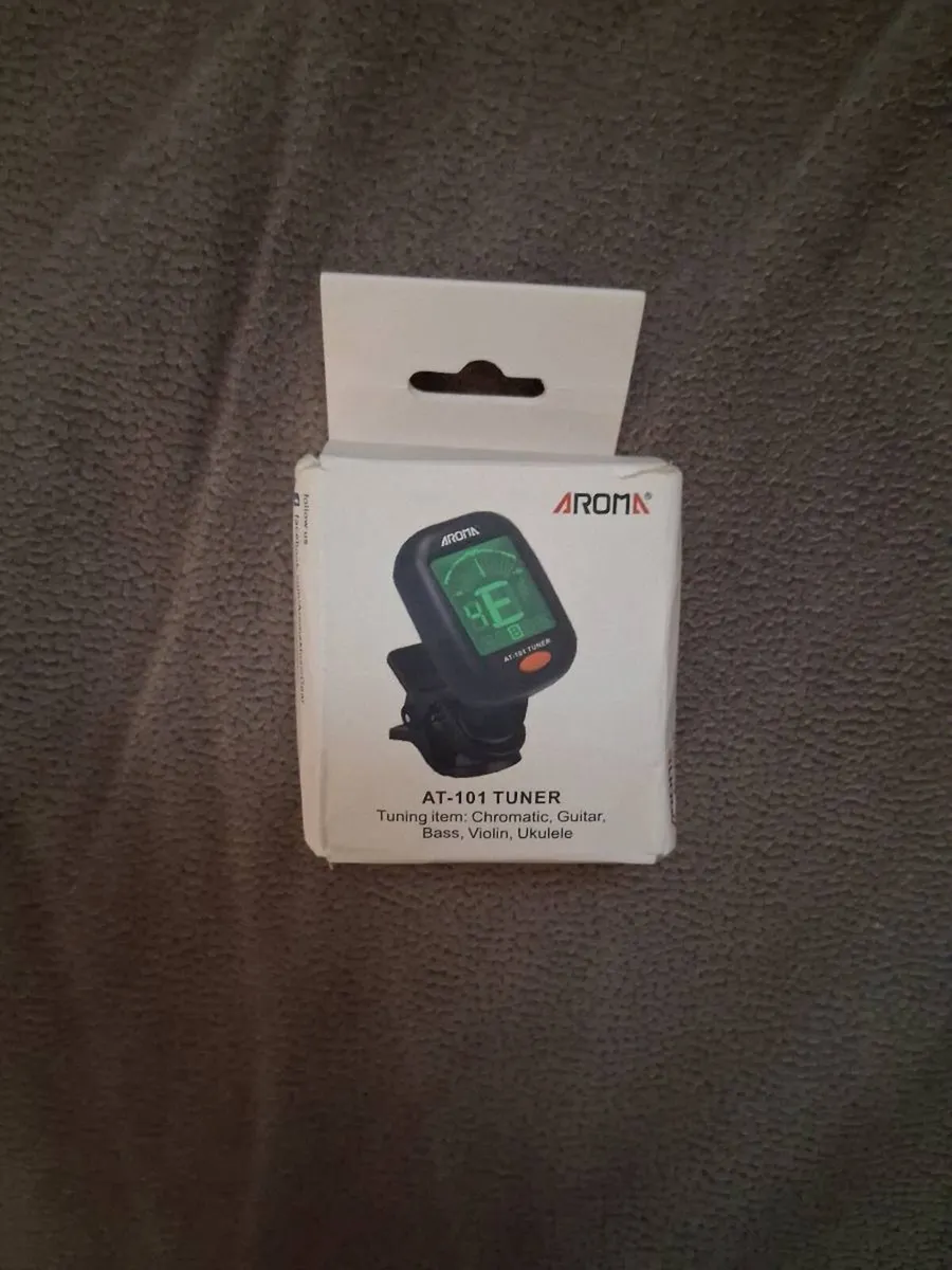 Clip on guitar tuner.