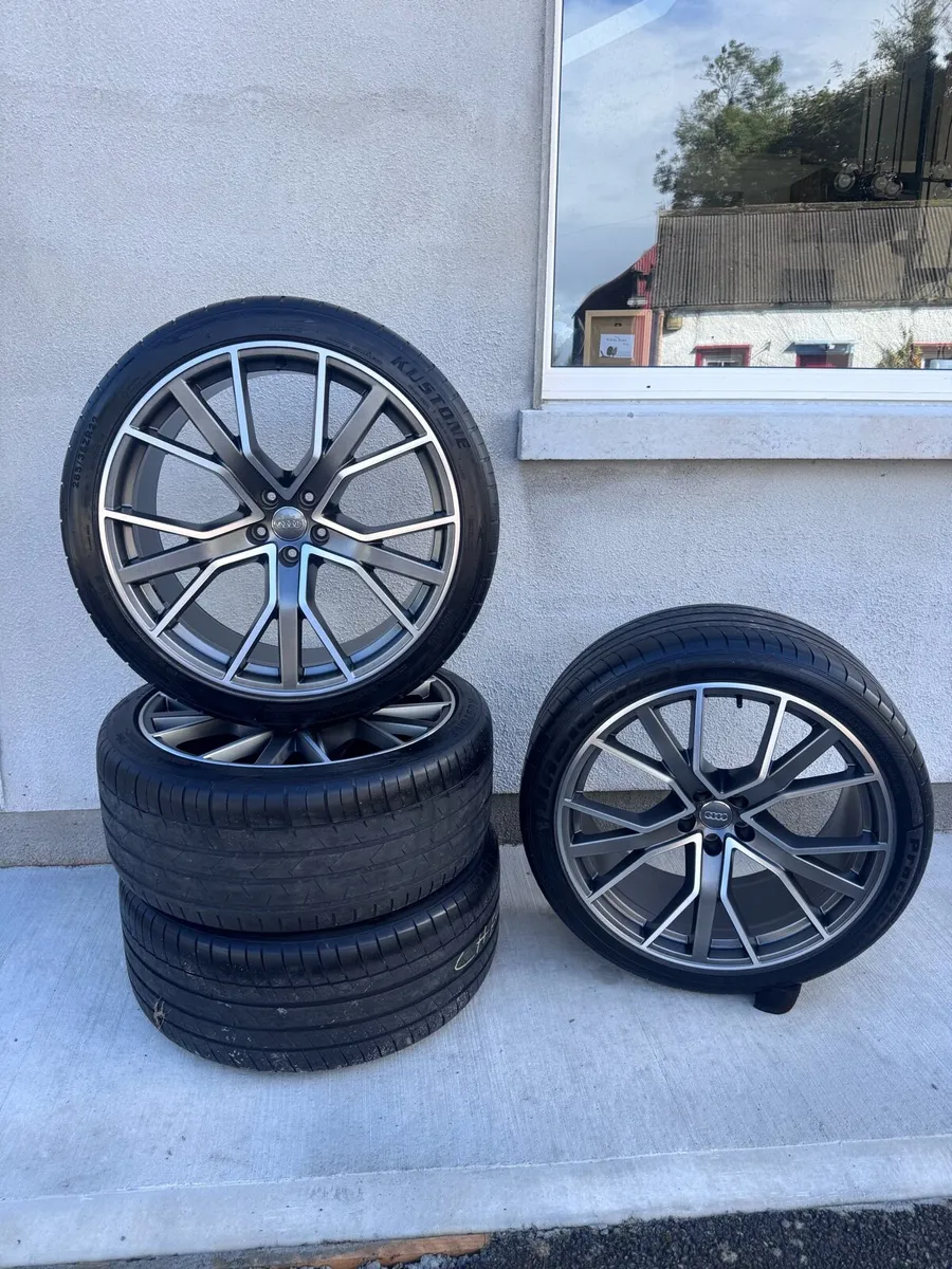 Genuine 22” Q7 Alloys - Image 3