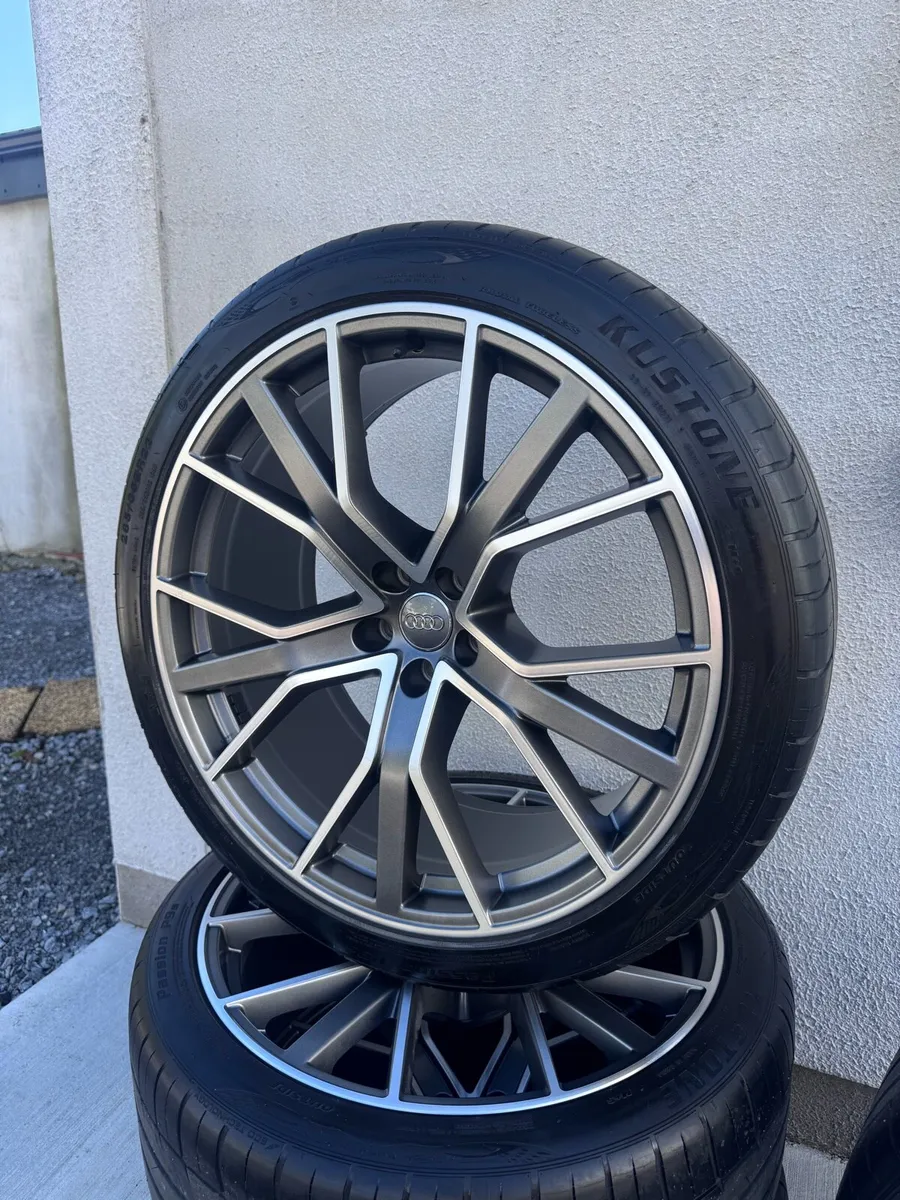 Genuine 22” Q7 Alloys - Image 1