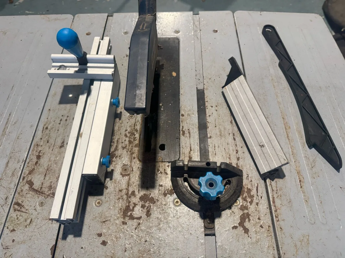 Table saw 230V - Image 2