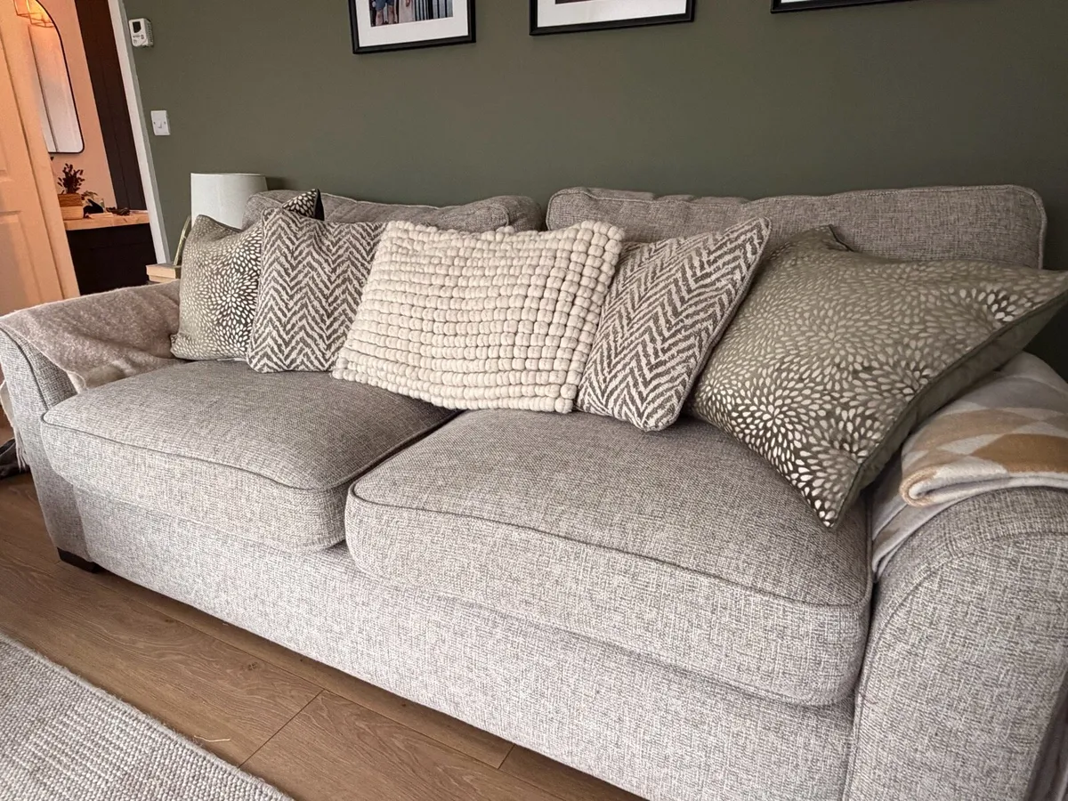 Couch Set - Image 3