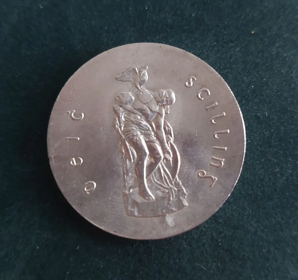 Six 1916 Easter Rising commemorative silver coins - Image 1