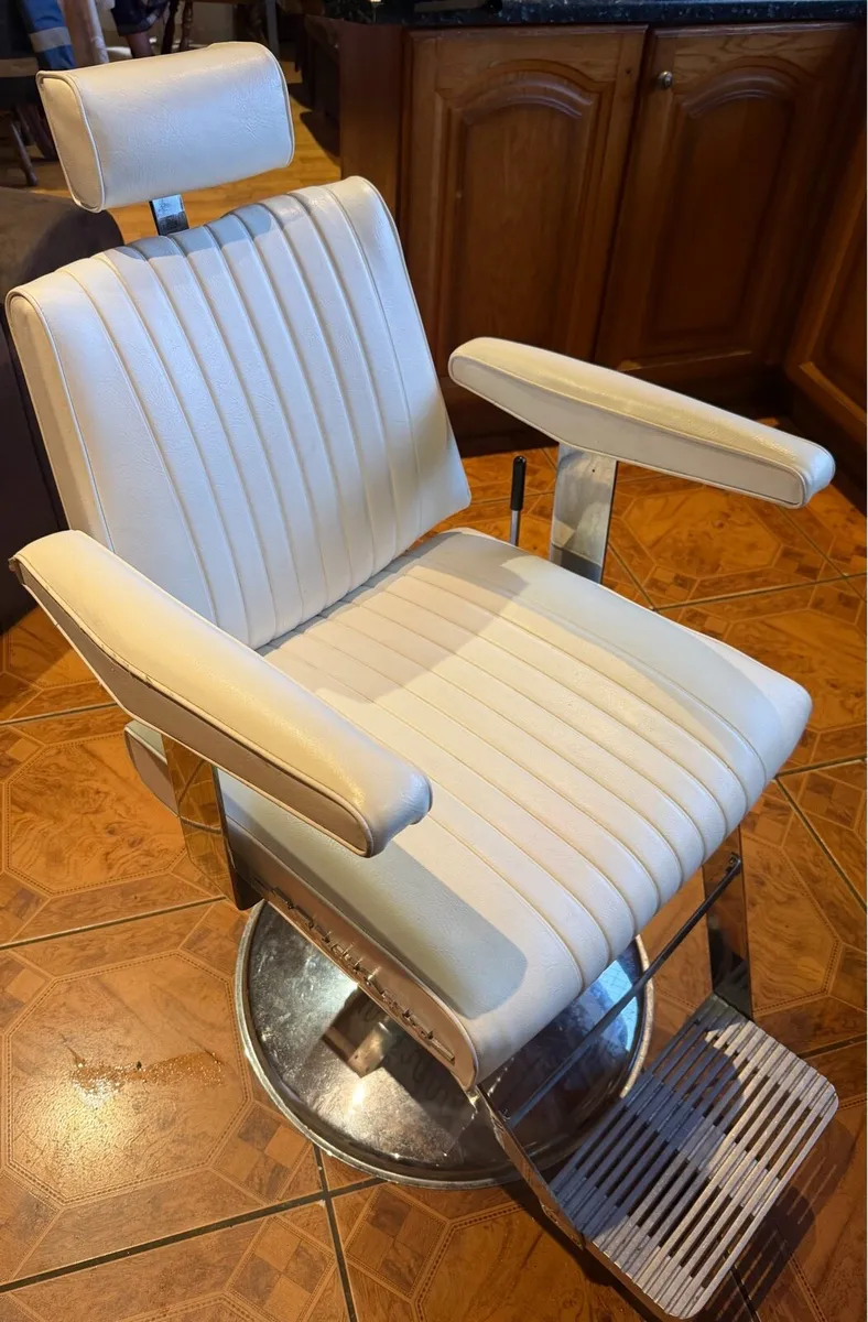 Barber chair - Image 4