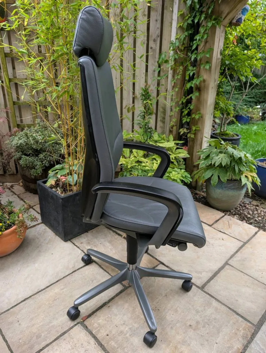 Ergonomic office chair - Image 3
