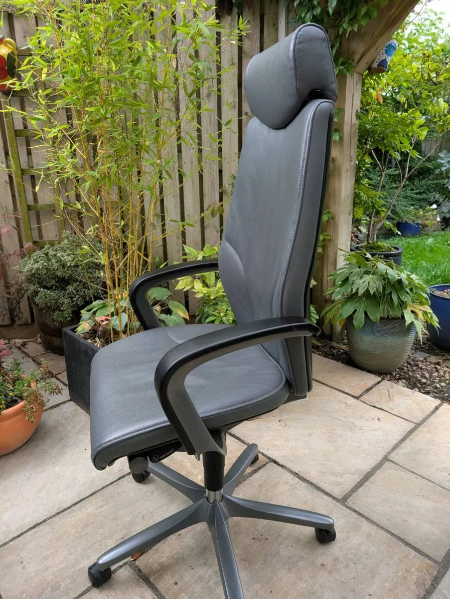Ergonomic office chair - Image 4