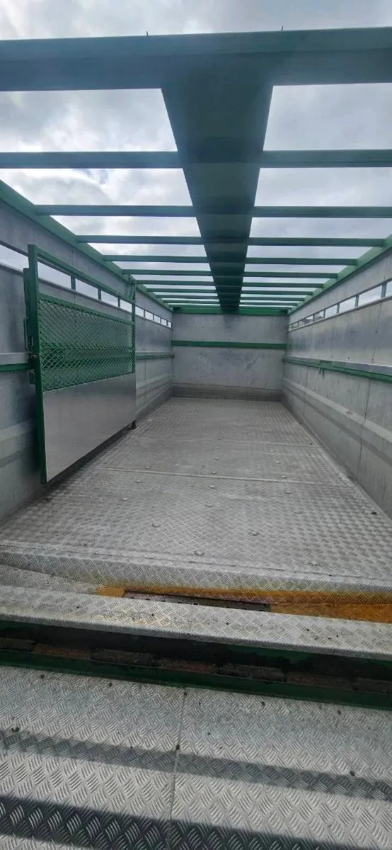 Cattle trailer - Image 4