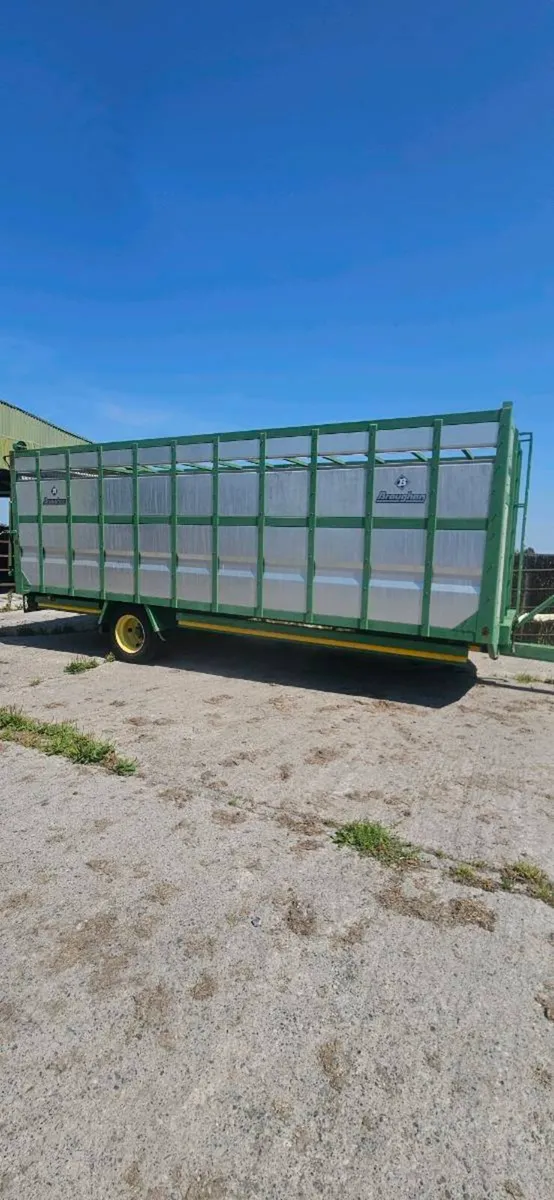 Cattle trailer - Image 1