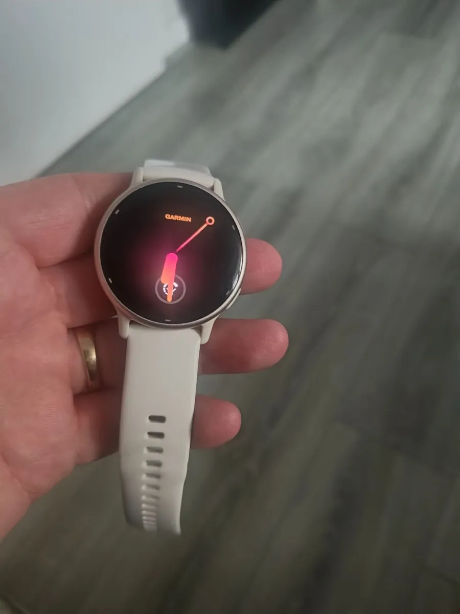 Garmin Vivoactive 5 Smart Watch 42mm - Image 1