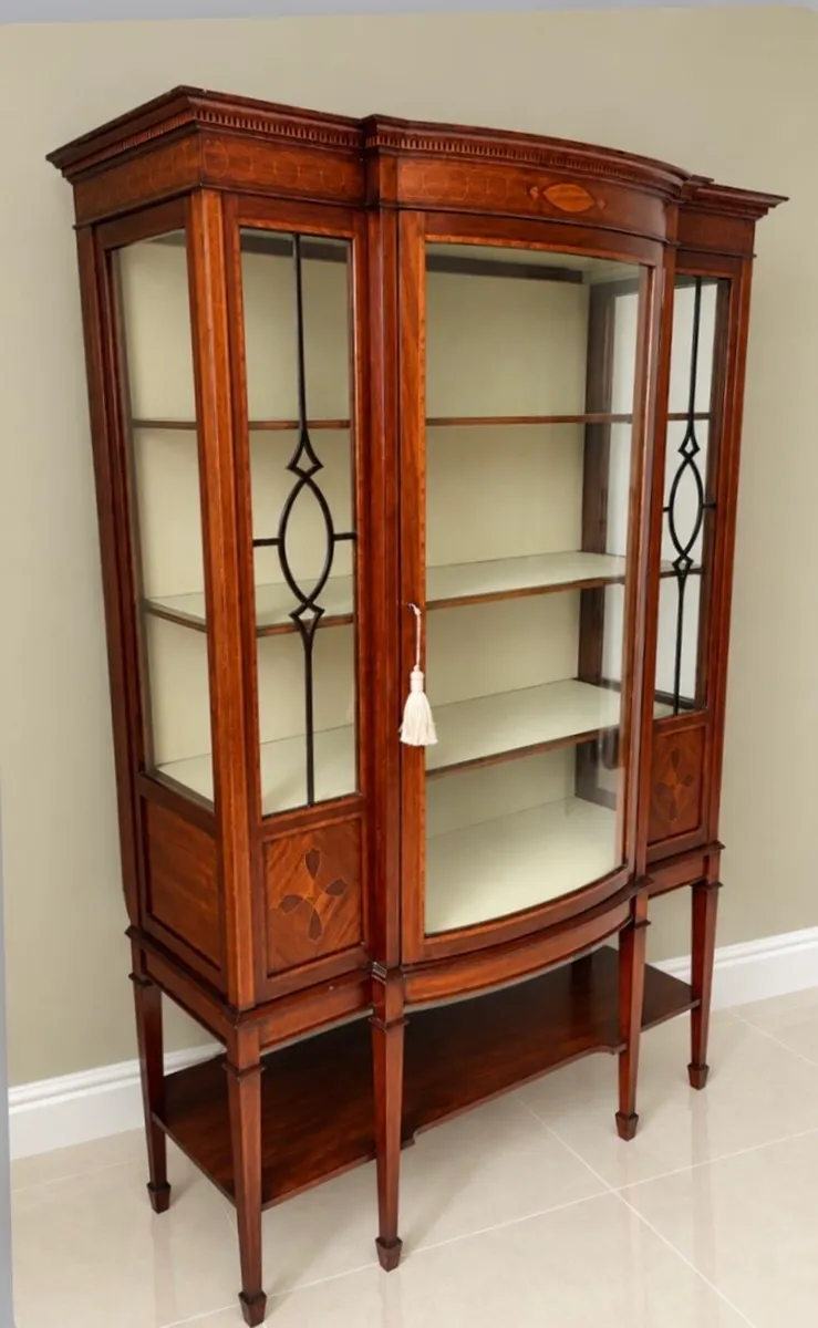 Edwardian Bow Front Rosewood tall cabinet - Image 2