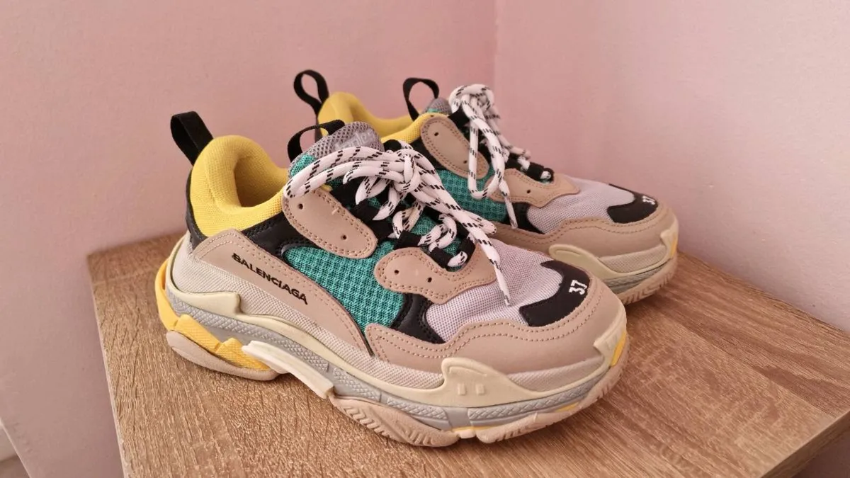 Balenciaga triple S Trainers - Image 4