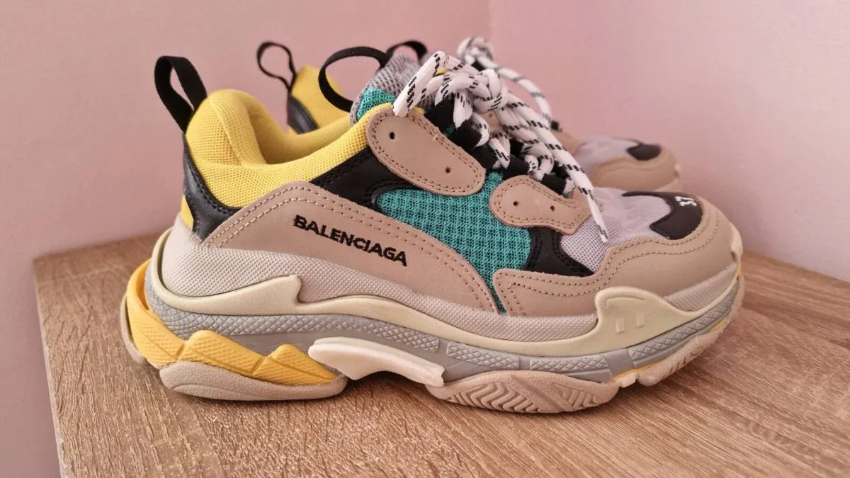 Balenciaga triple S Trainers - Image 2