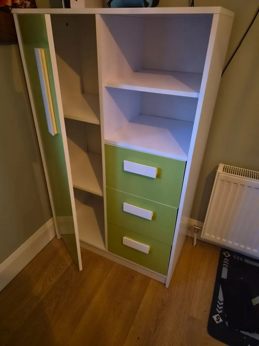Dresser