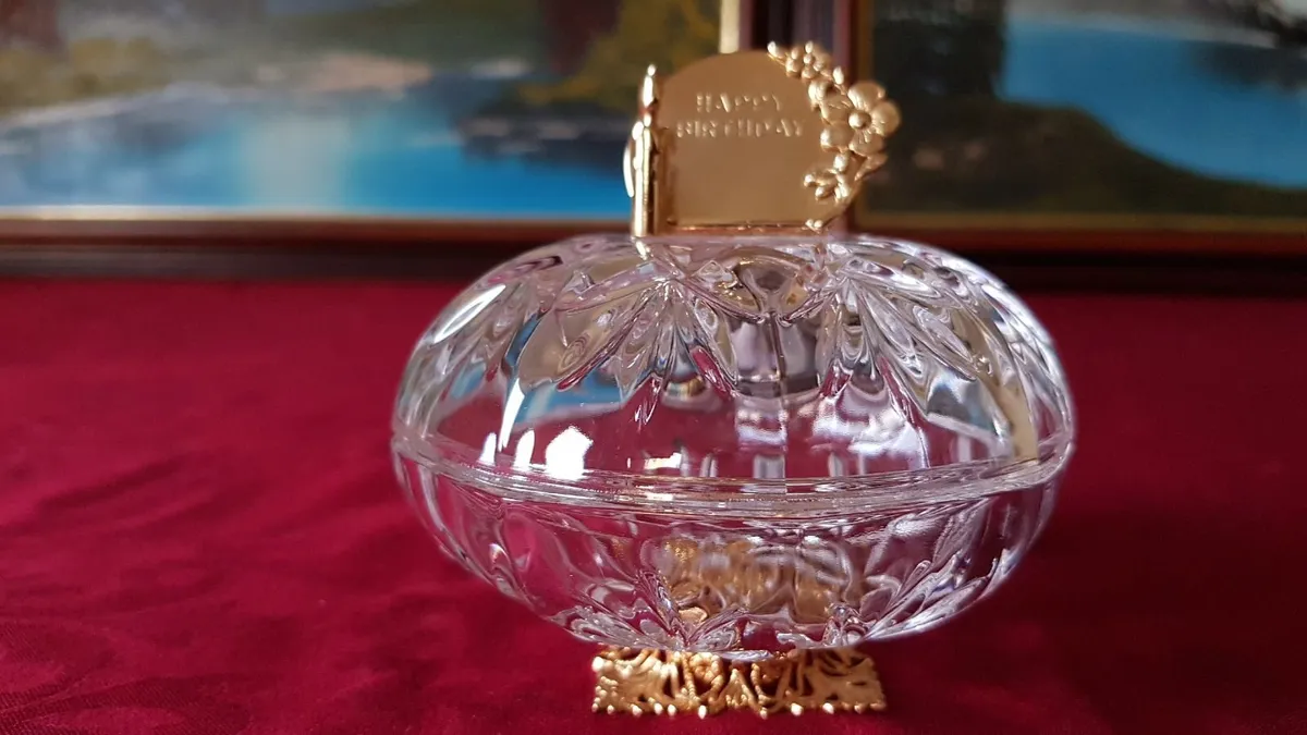 Killarney Crystal HappyBirthday LiddedJewelry Dish - Image 2