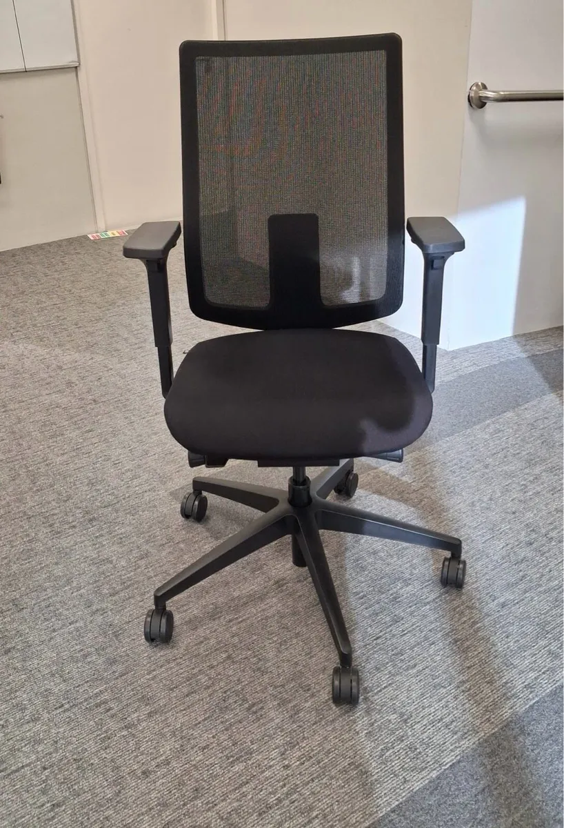 Sedus se:do pro 2 Ergonomic Office Chairs x 20 - Image 2