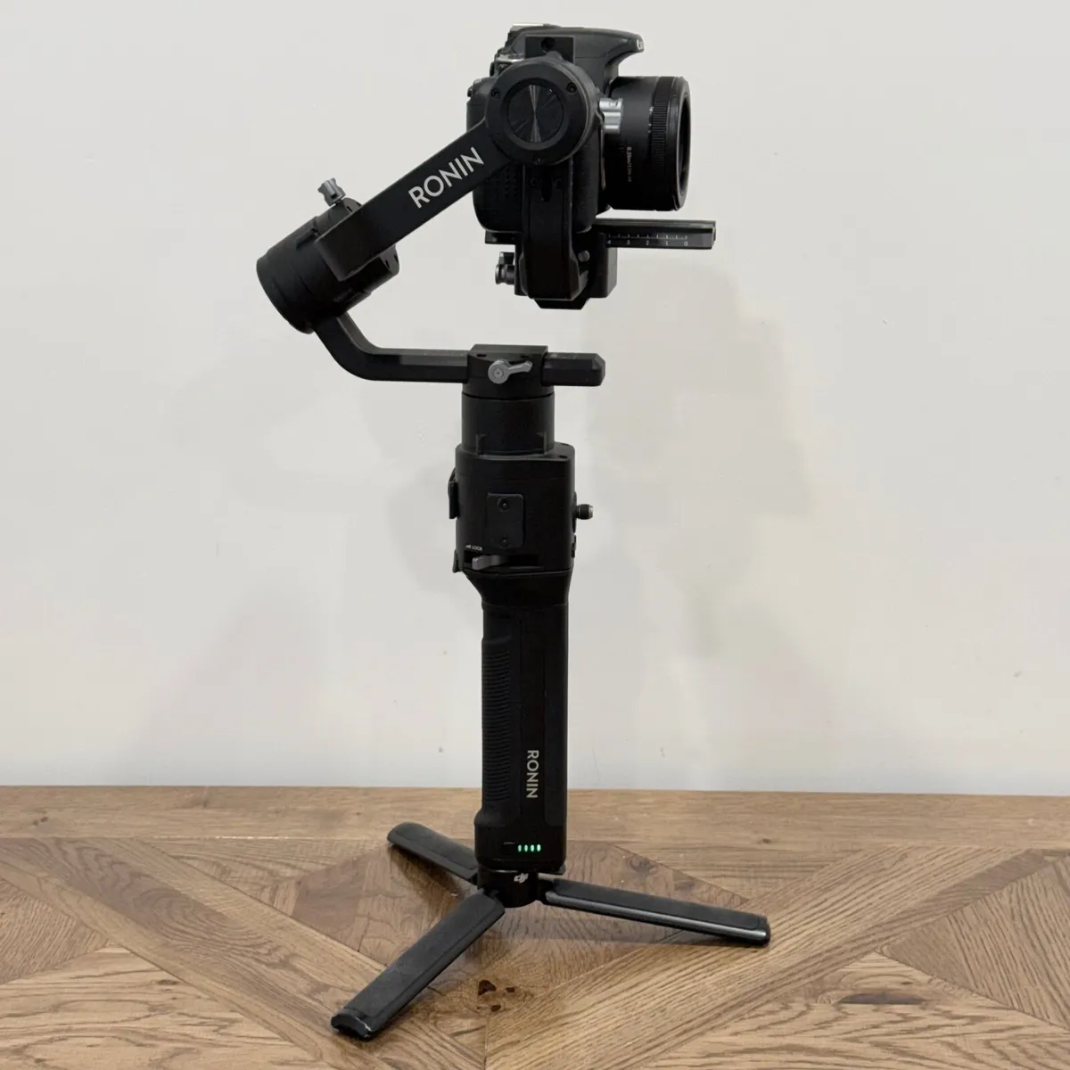 DJI Ronin-S Handheld 3-Axis Gimbal Stabilizer - Image 3
