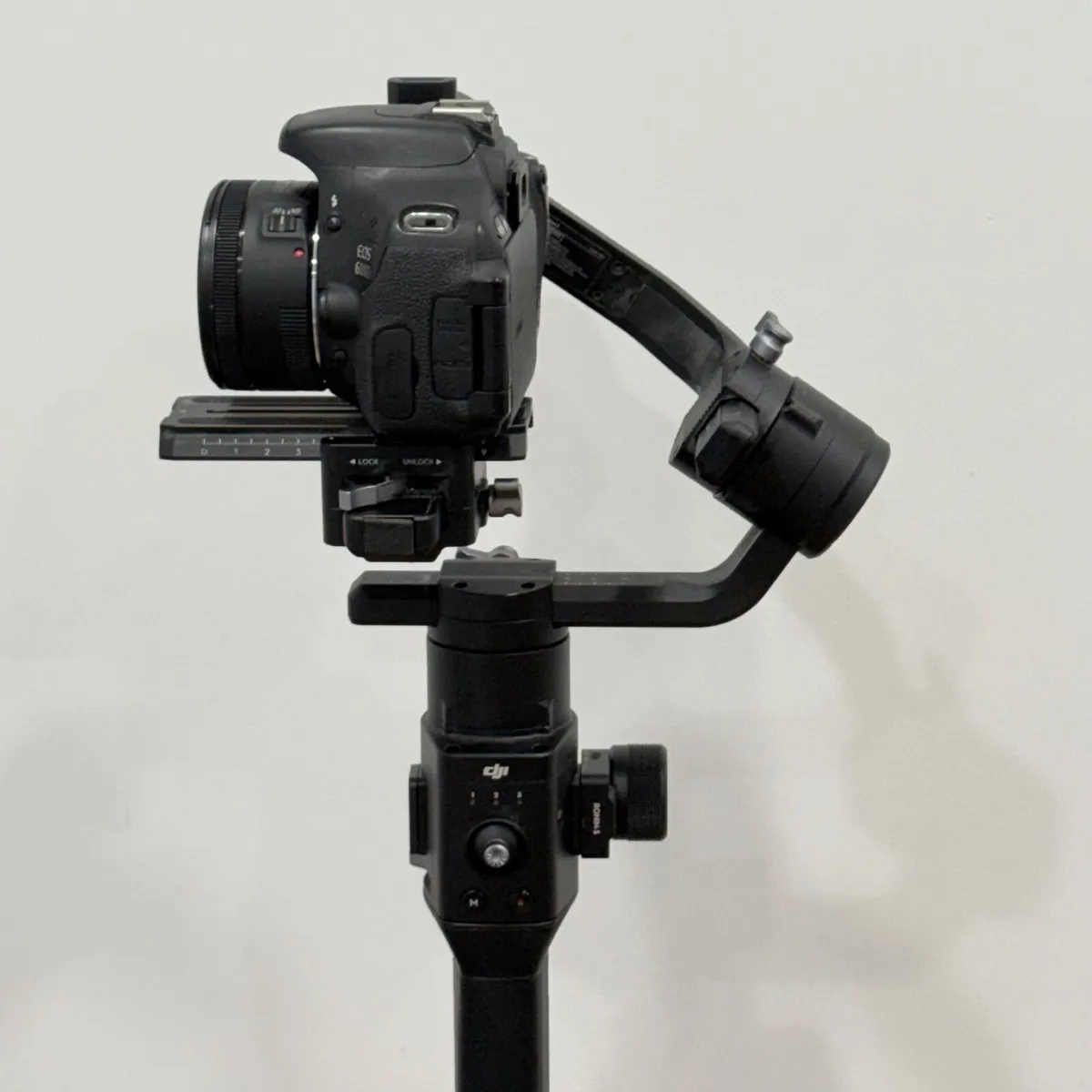 DJI Ronin-S Handheld 3-Axis Gimbal Stabilizer - Image 2