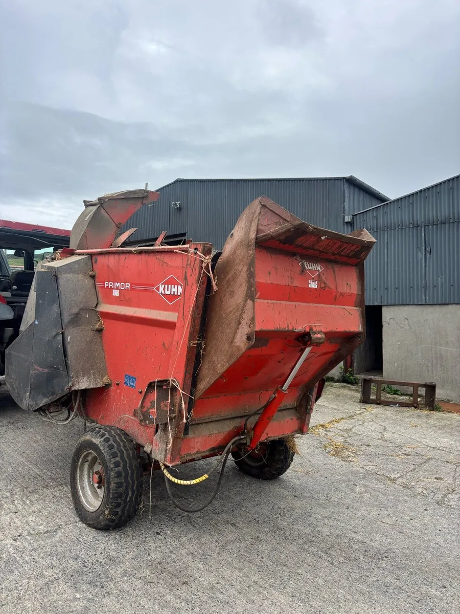 Bale Shredder & Spreader/ Straw Blower - Image 2