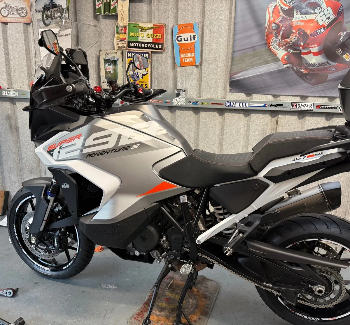 2024 KTM 1290 Super Adventure S - Image 4