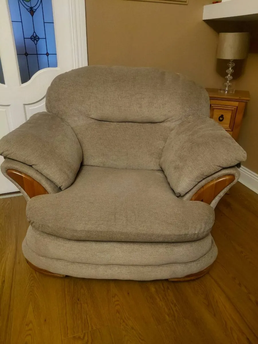 3 piece suite of furniture - Image 2