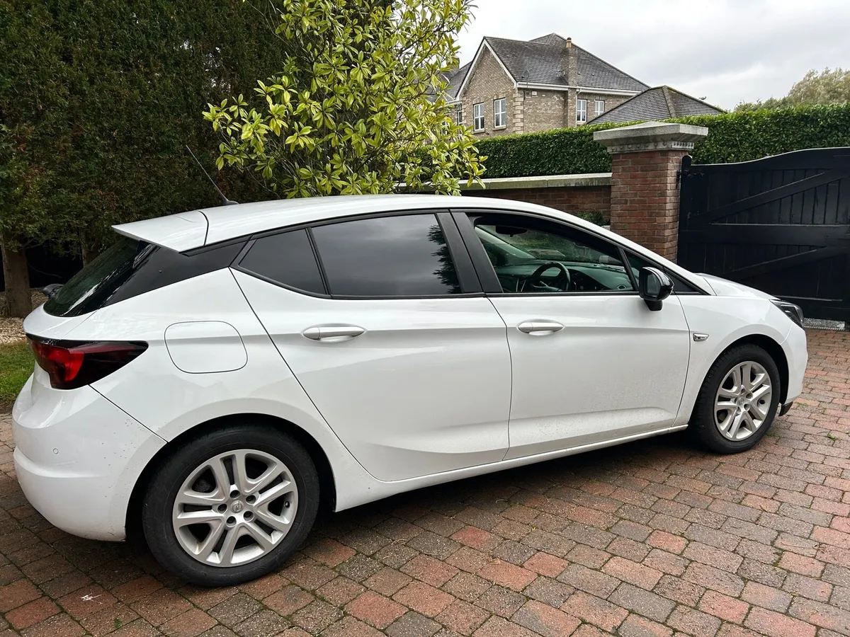 221 Opel Astra Van New Doe Tax 2/27 Just serviced - Image 4