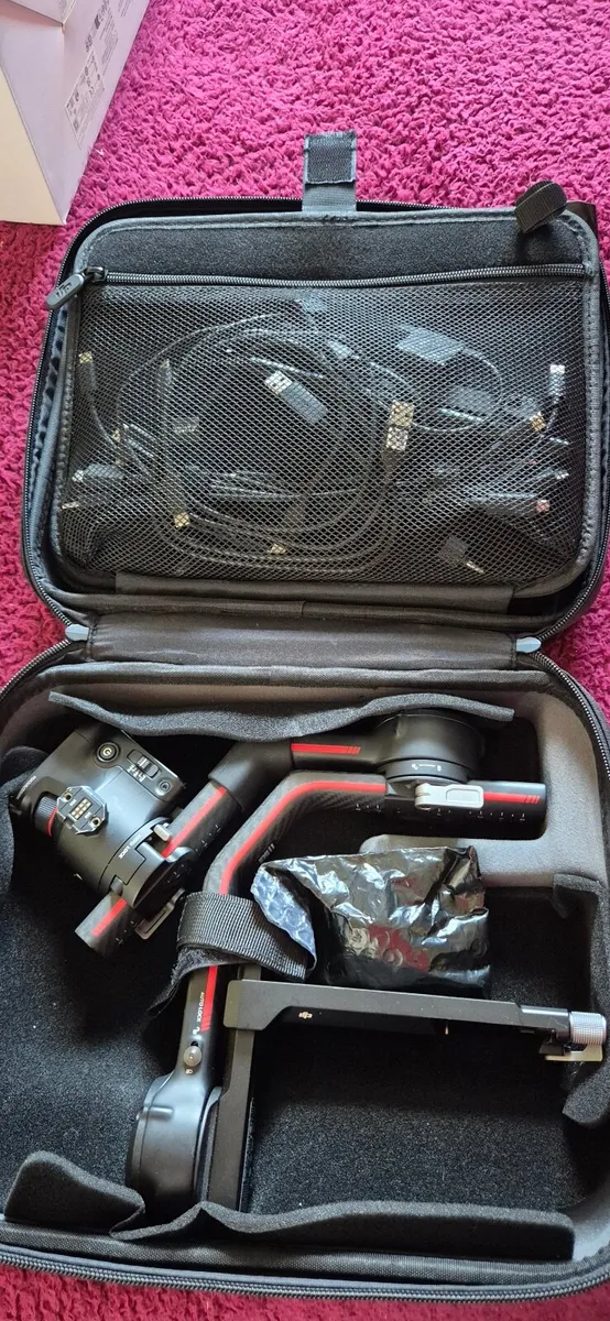 DJI Ronin RS3 Pro Combo Gimbal - Like new - Image 3
