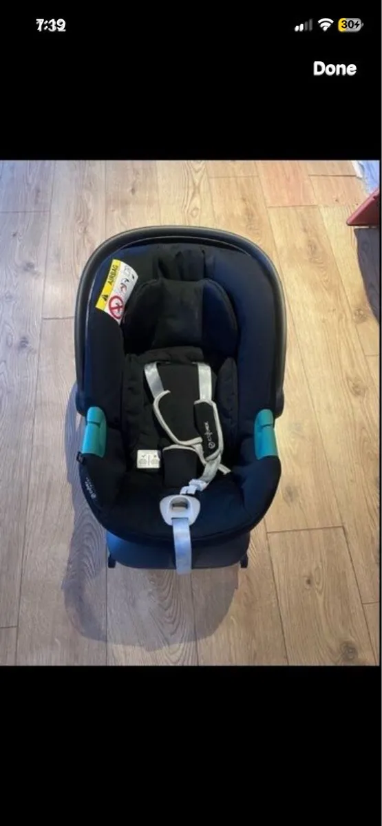 Cybex car seat - Image 1