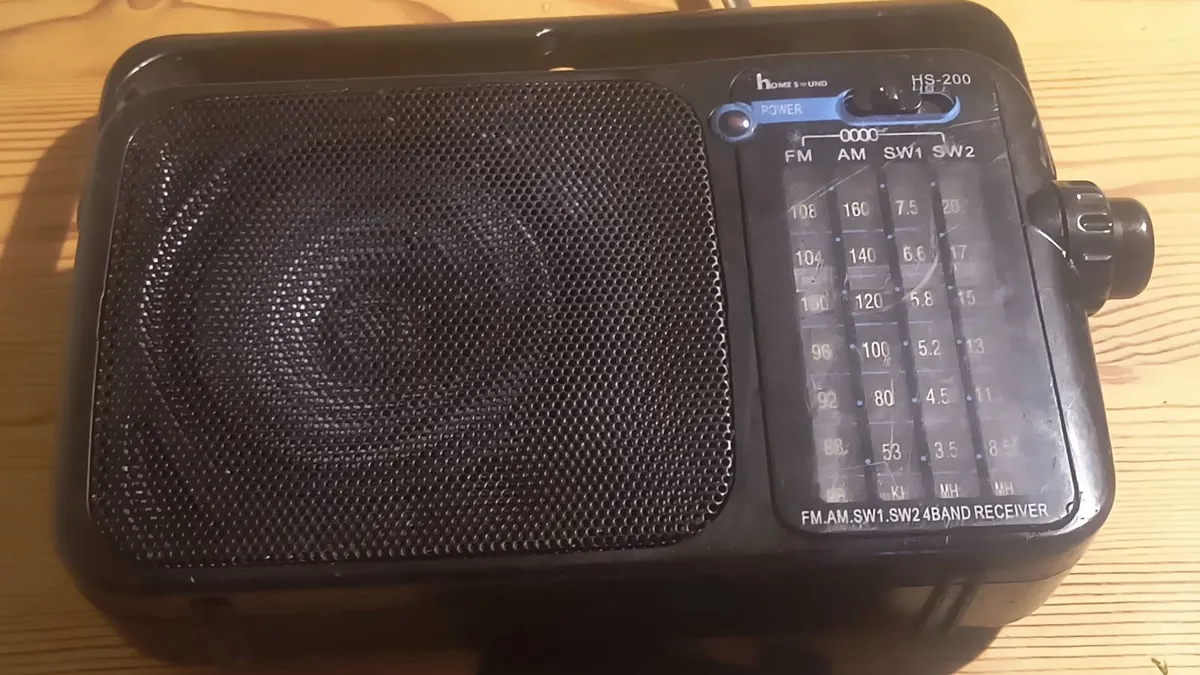 Fm radio Portable quad-band - Image 1