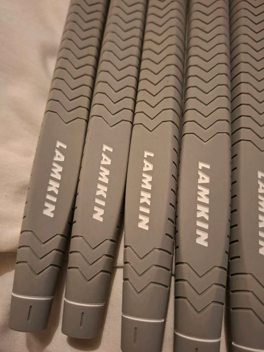 8 x New Putter Grips - Image 2