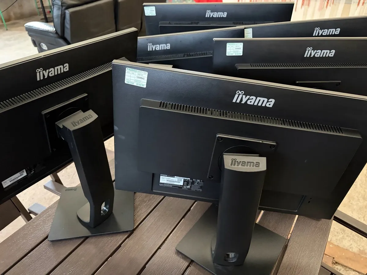 10 × iiyama ProLite XUB2492HSN USB-C Monitors - Image 3