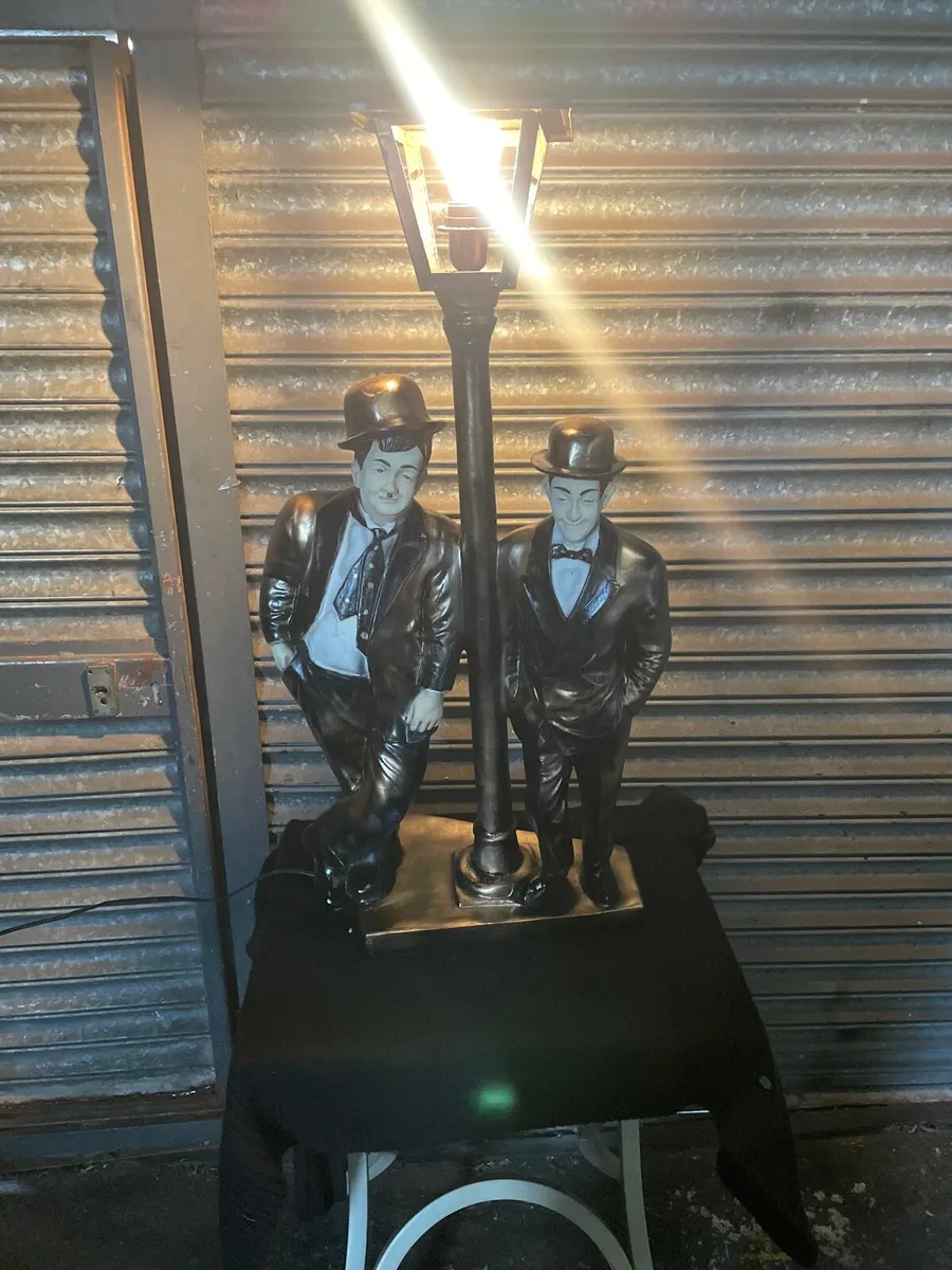 vintage Laurel and Hardy lamp - Image 1