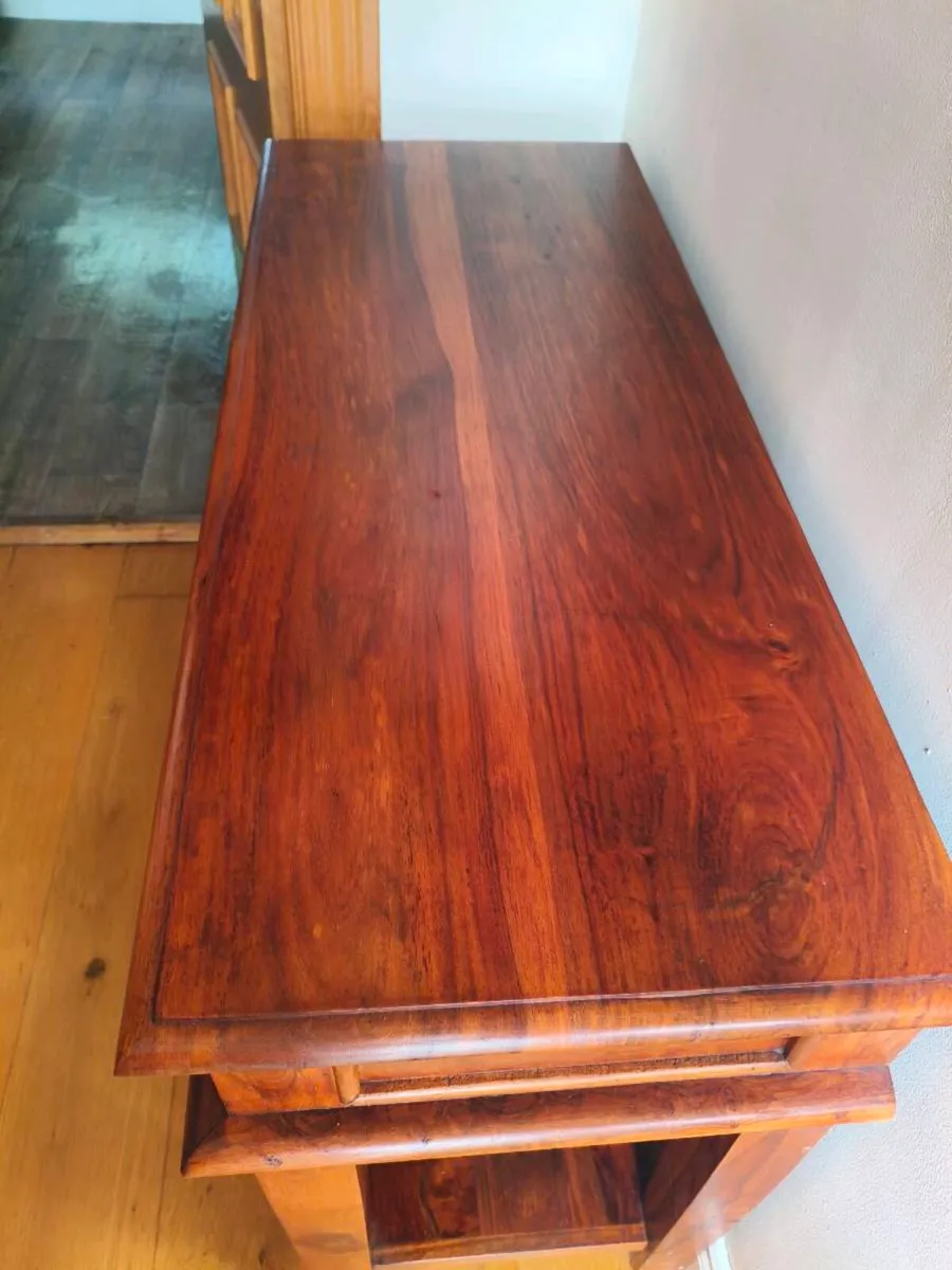 Beautiful new solid table,100 cost lot more - Image 3