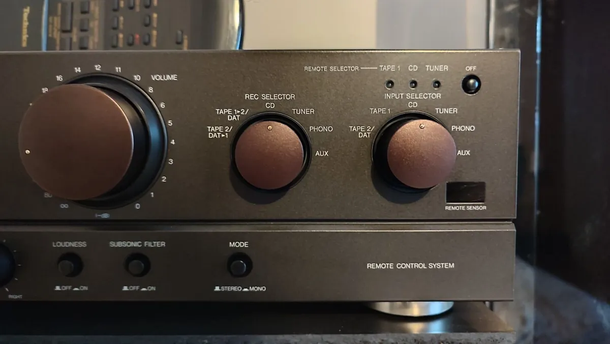 Technics SU-VX620 Amplifier.GenuineRemote.LikeNew - Image 2