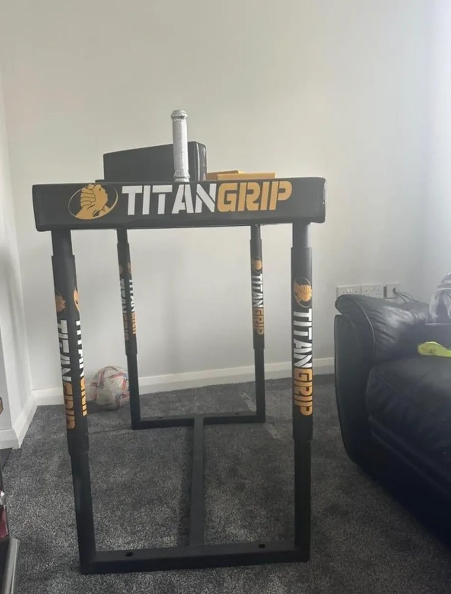 TitanGrip Professional Arm Wrestling Table - Image 1