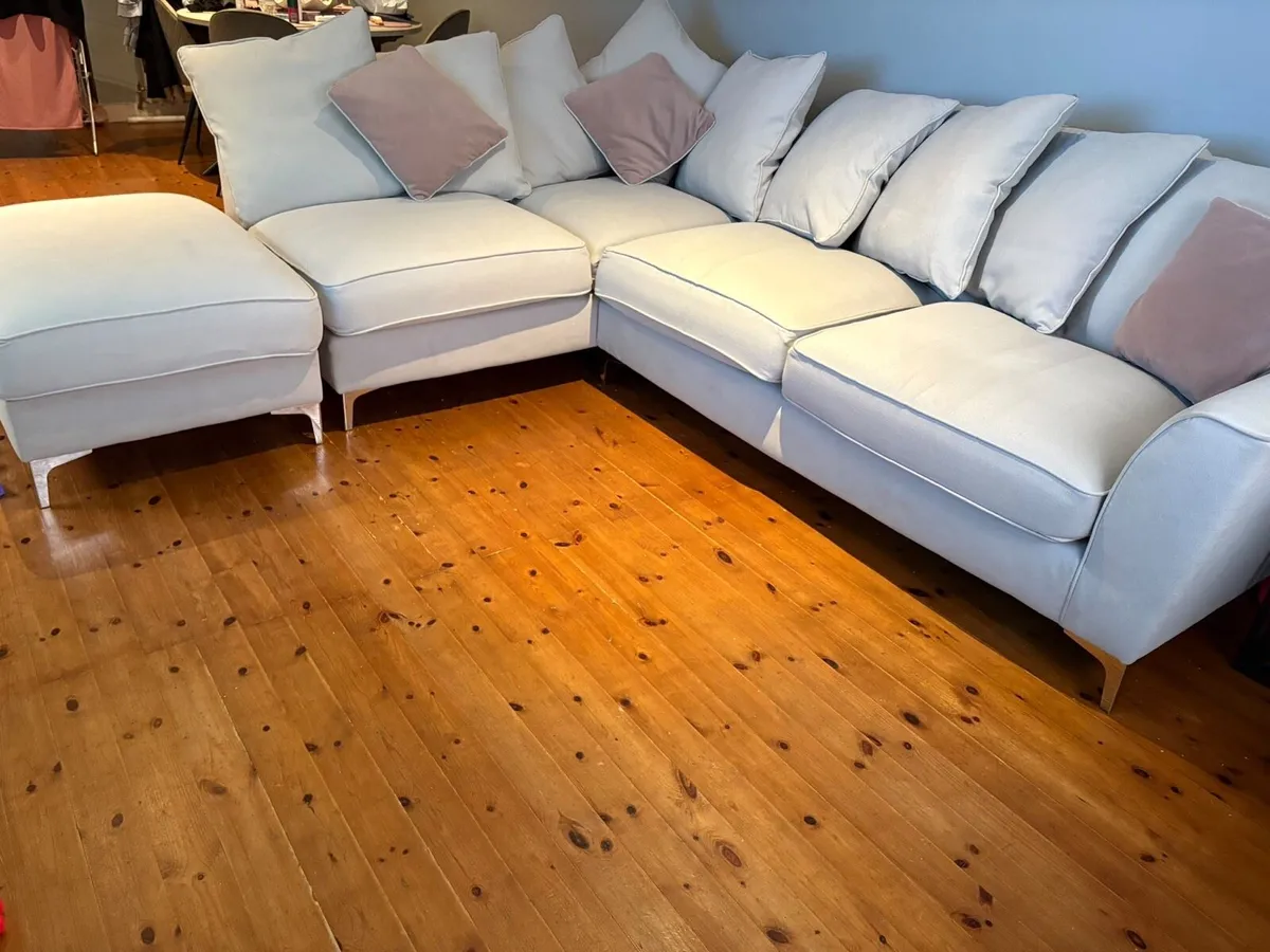 Left hand facing corner Sofa with footstool - Image 2