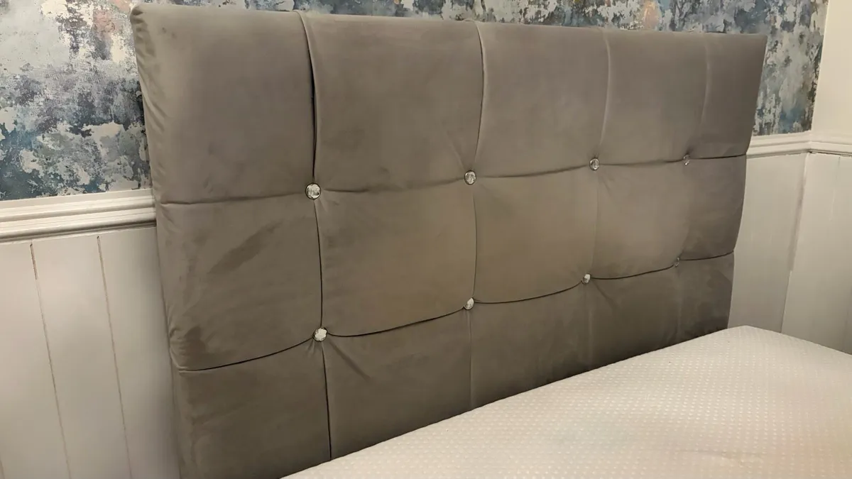 Bed & Mattress - Image 4
