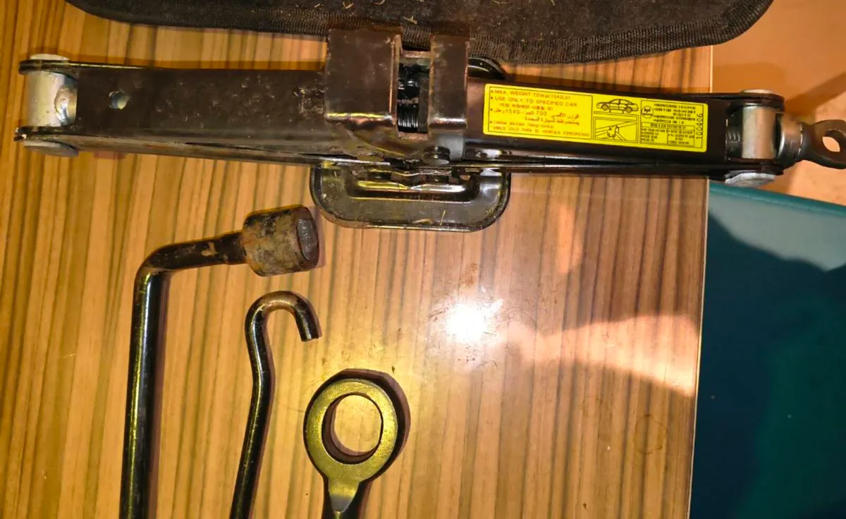 Car Jack - Image 3