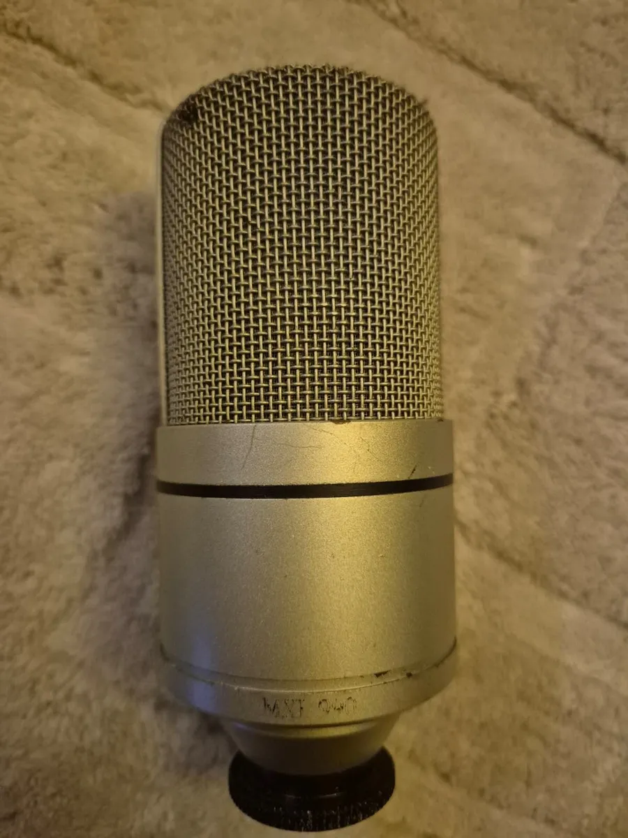 MXL 990 Condenser Microphone - Image 3