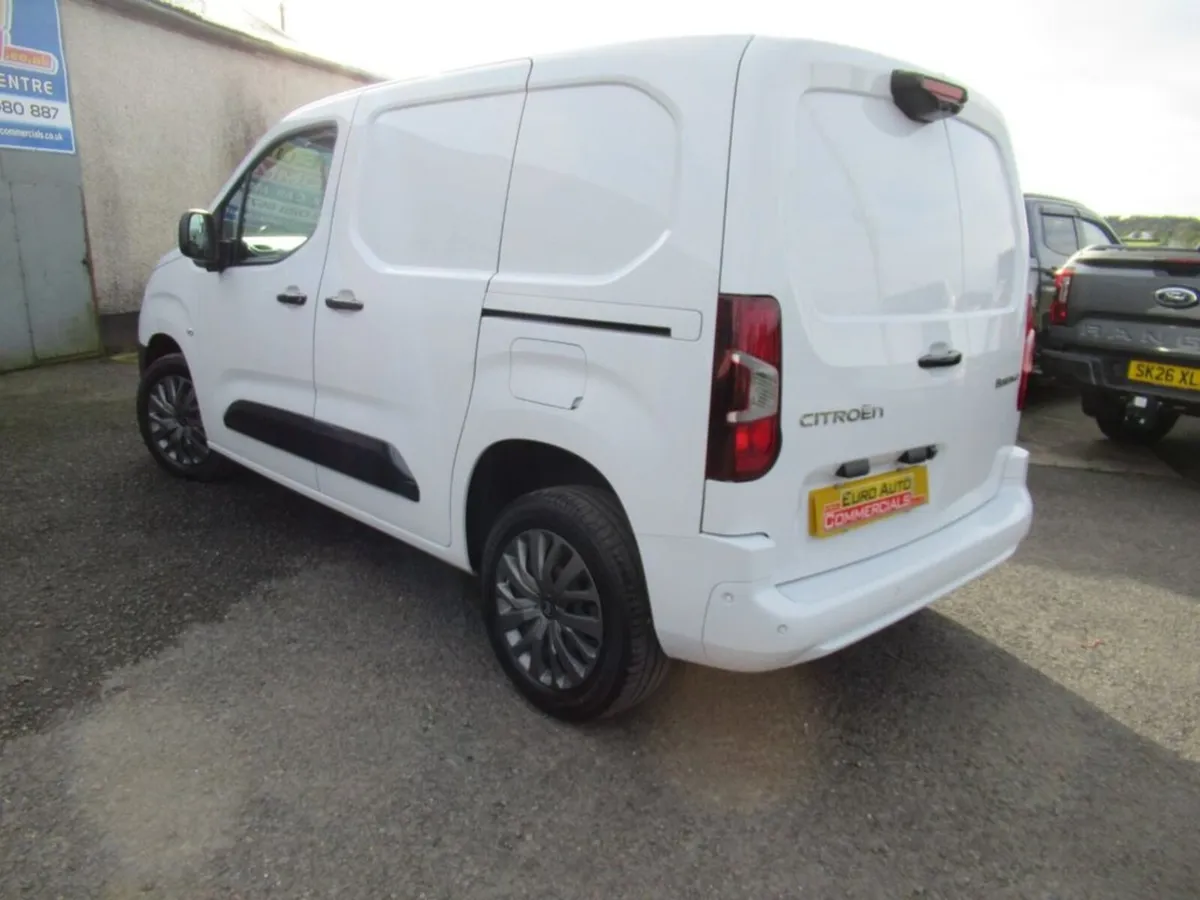 1.5 BlueHDi 1000 Driver M (100 ps) Panel Van 5dr D - Image 2