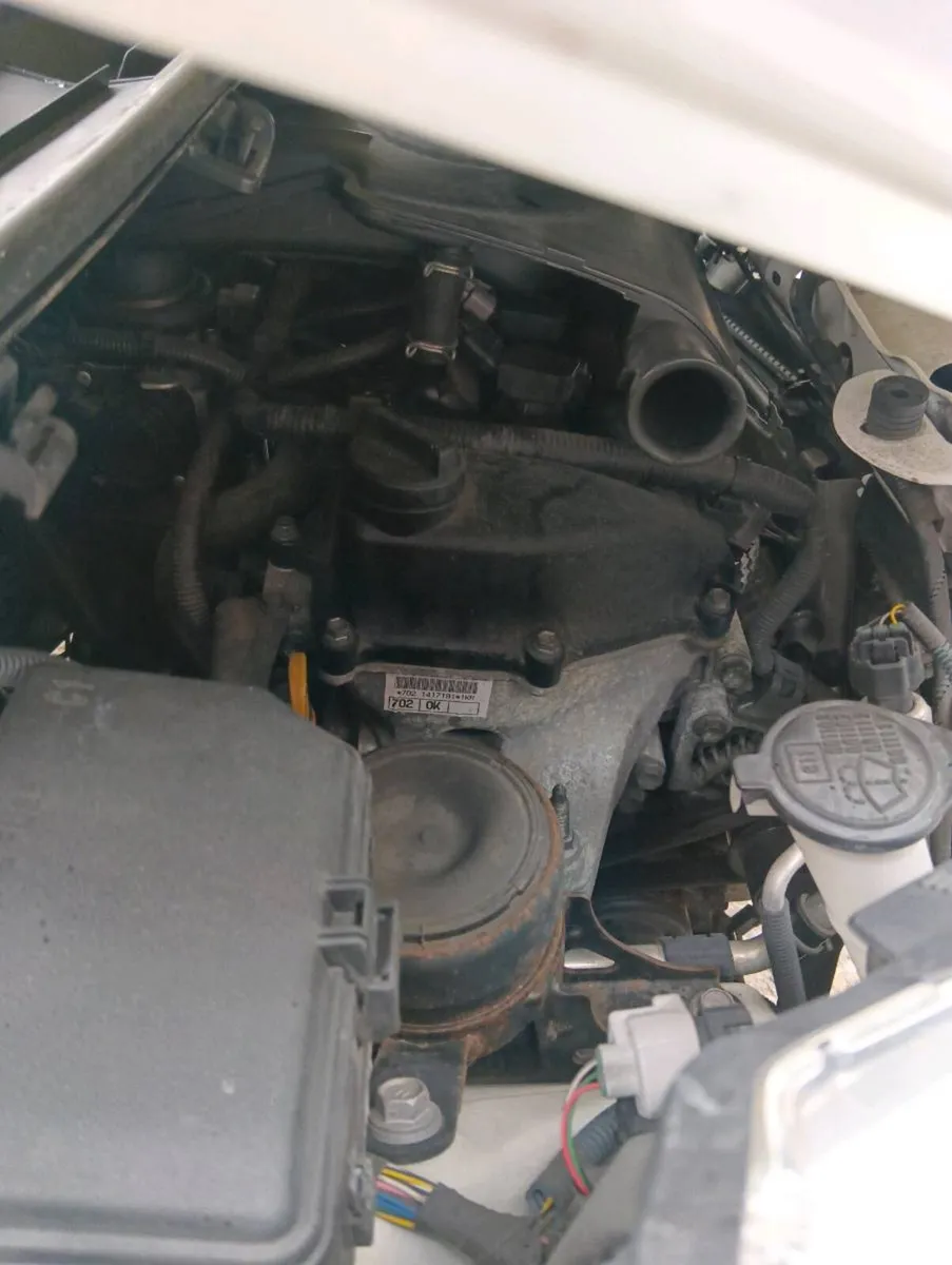 Breaking Toyota vitz 2014 petrol - Image 2