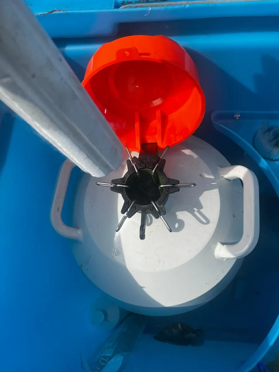 Frozen Semen Tank - Image 3